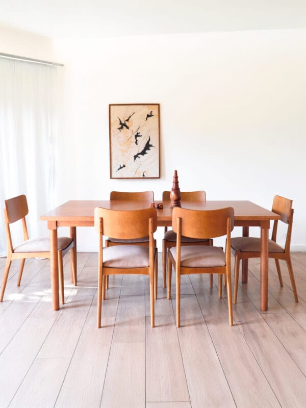 Mesa rectangular Madrid de lenga estilo nórdico, superficie amplia y líneas rectas, ideal para ambientes minimalistas y modernos.